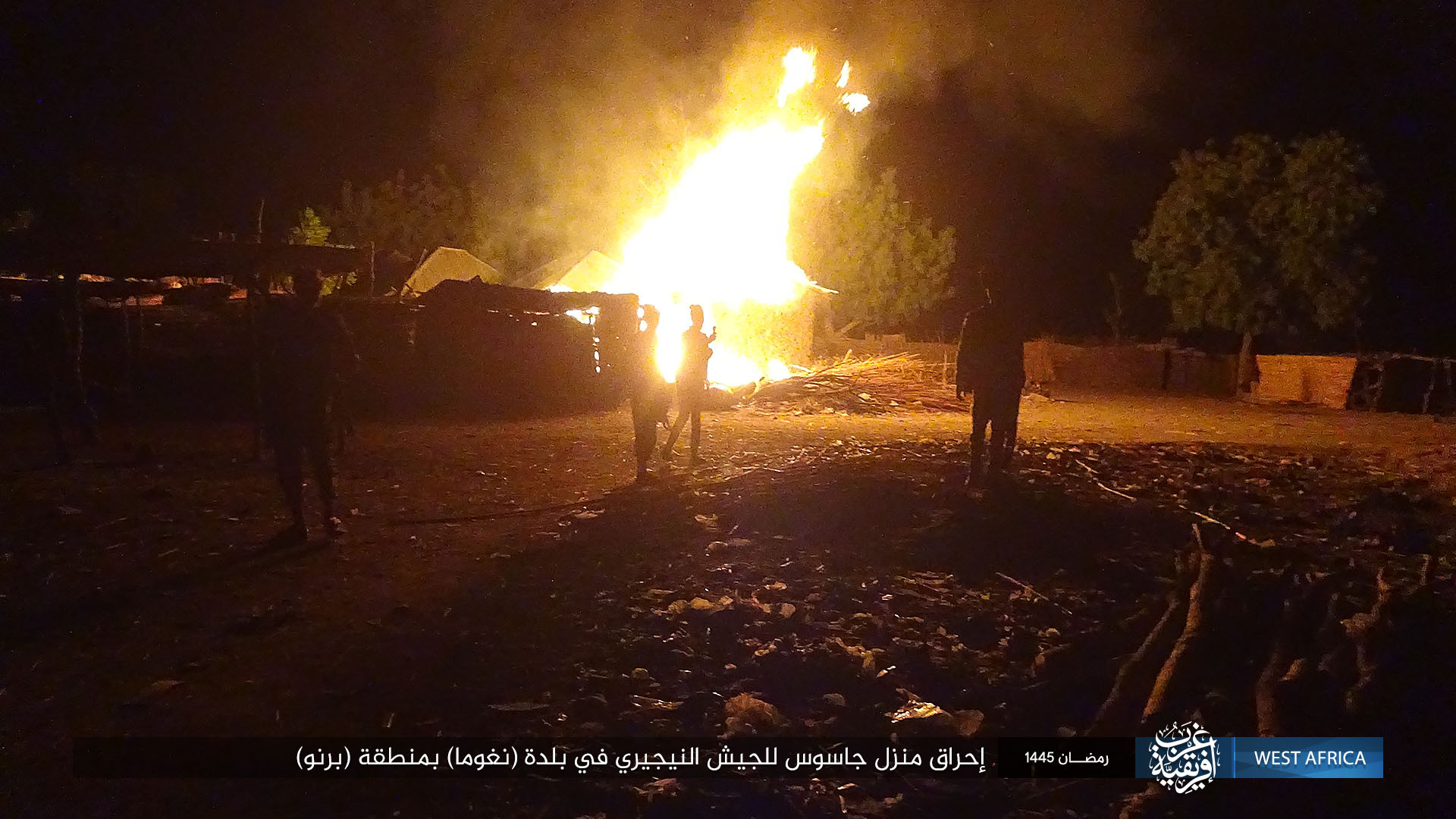 rumah jasus dibakar 2