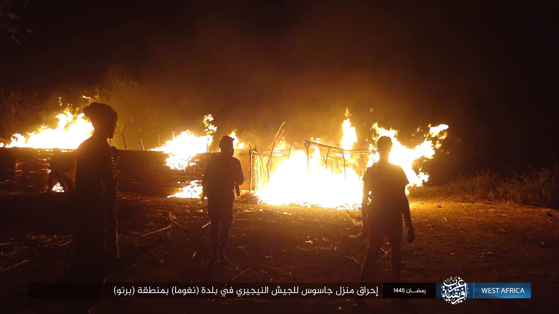 Rumah jasus dibakar 3