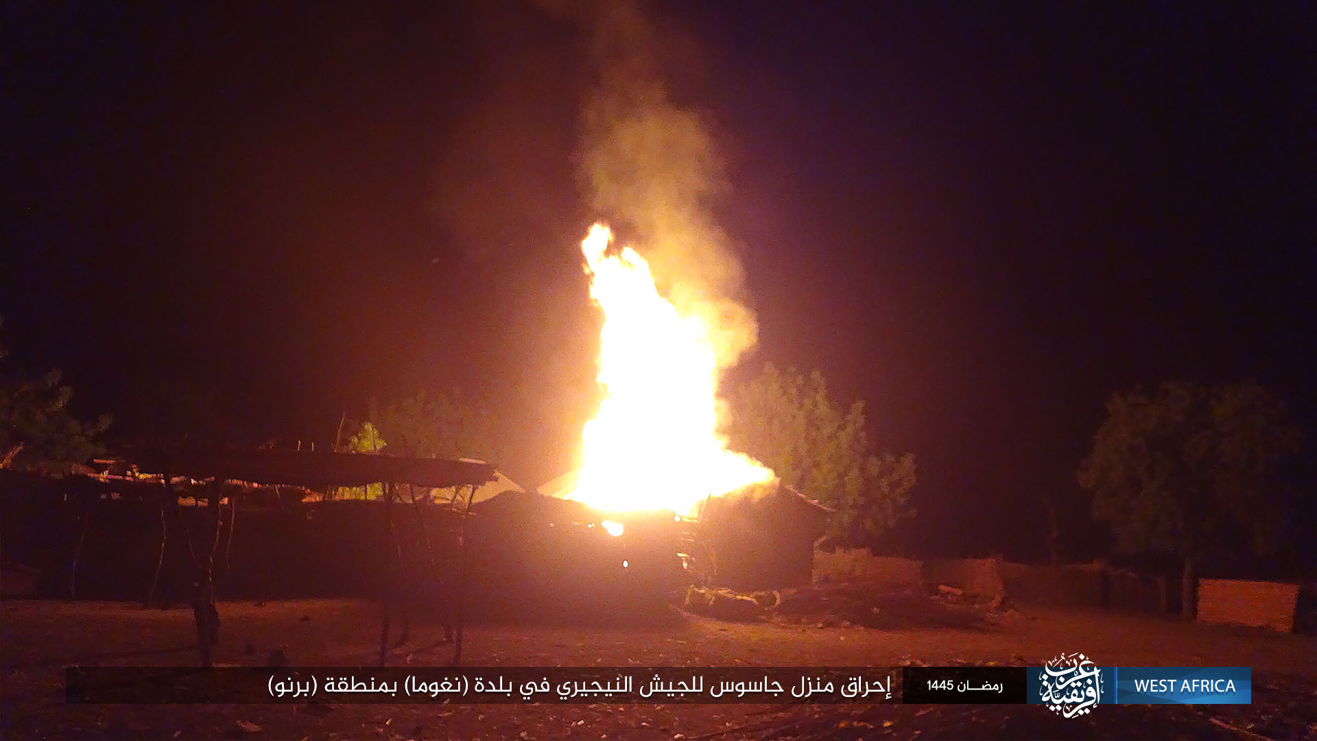 rumah jasus dibakar1